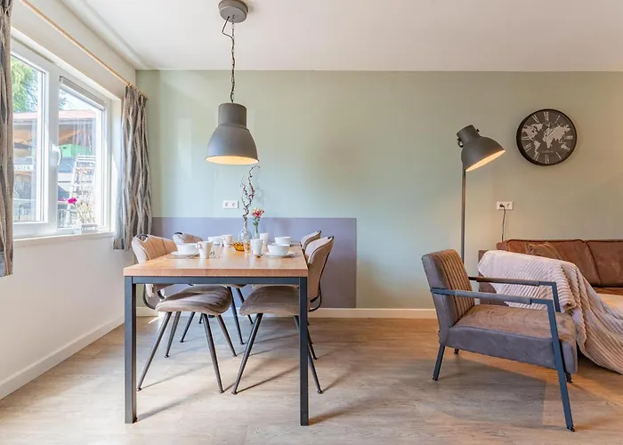 Zwarte Mees Хульсхорст